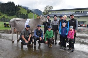 Miss Escholzmatt und Helfer